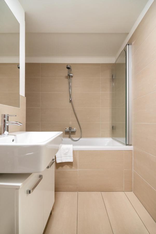 Quiet And Cozy Apartment Next To Mariahilfer Strasse And Naschmarkt With Ac, Minimum 30 Nights Wiedeń Zewnętrze zdjęcie