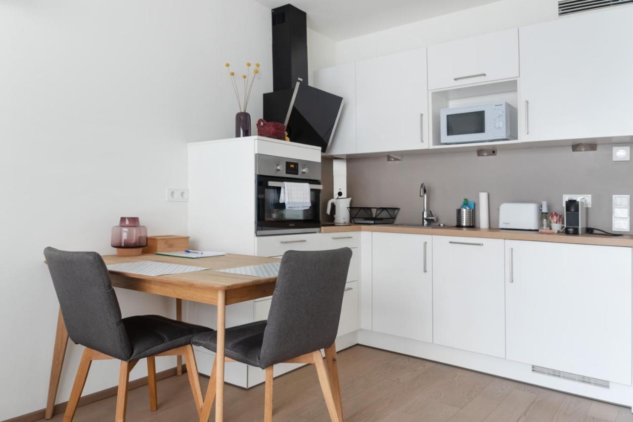 Quiet And Cozy Apartment Next To Mariahilfer Strasse And Naschmarkt With Ac, Minimum 30 Nights Wiedeń Zewnętrze zdjęcie